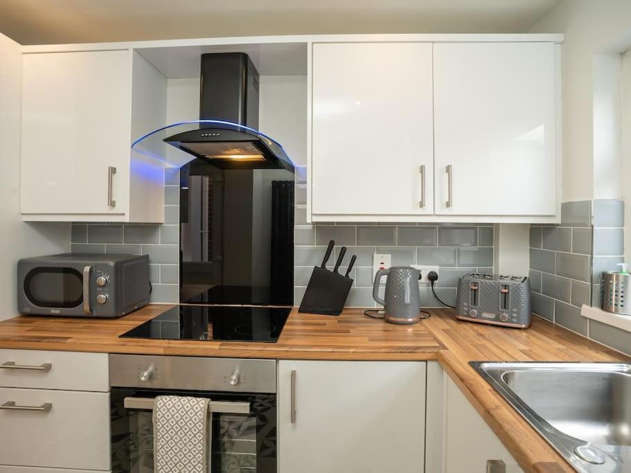 Cozy Townhouse, Walking Distance To Belfast City المظهر الخارجي الصورة